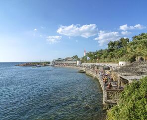 Grand Blue Sky Hotel