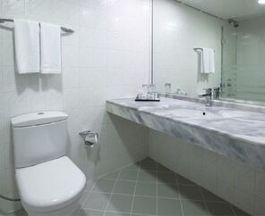Grand Blue Sky Hotel