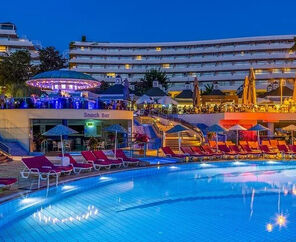 Grand Blue Sky Hotel