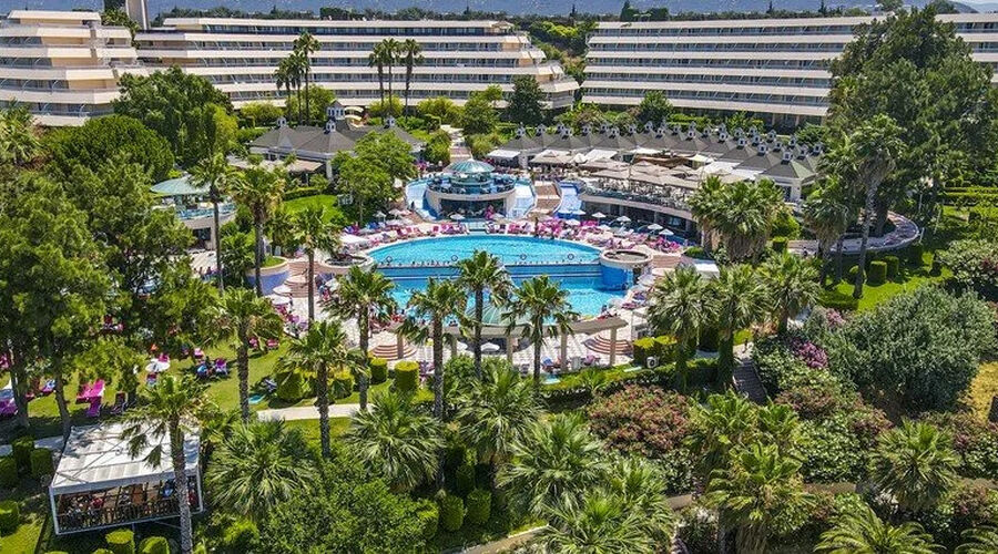 Grand Blue Sky Hotel