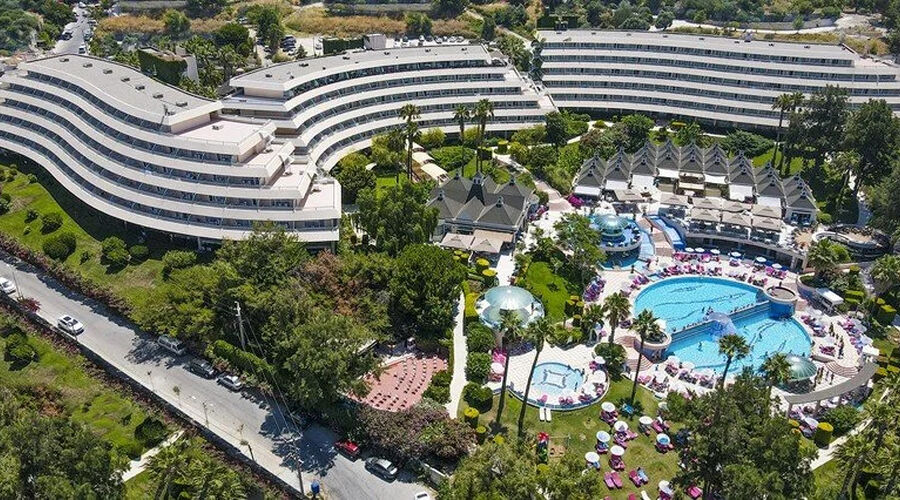 Grand Blue Sky Hotel