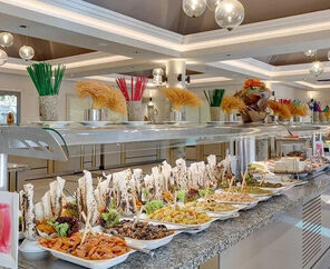 Grand Blue Sky Hotel