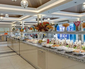 Grand Blue Sky Hotel