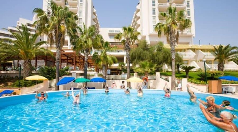 Fantasia De Luxe Hotel  5*