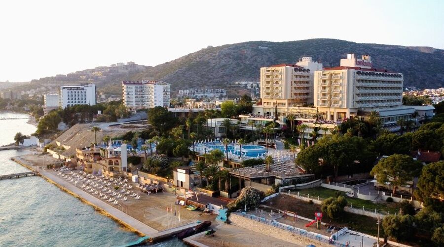 Fantasia De Luxe Hotel  5*