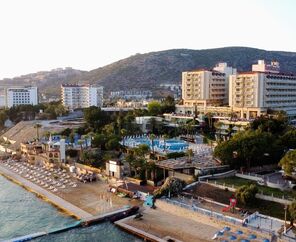 Fantasia De Luxe Hotel  5*