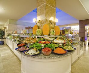 Fantasia De Luxe Hotel  5*