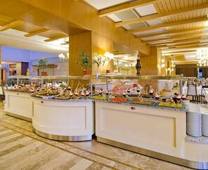 Fantasia De Luxe Hotel  5*