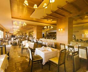 Fantasia De Luxe Hotel  5*