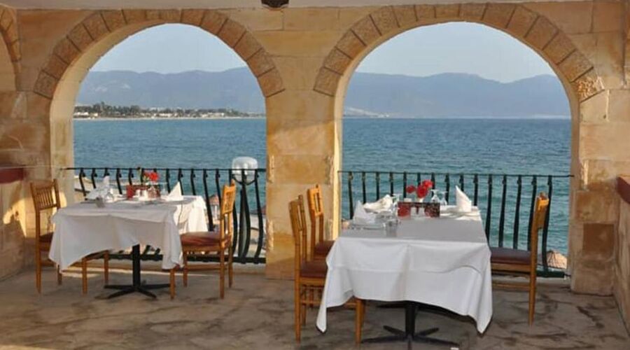 Fantasia De Luxe Hotel  5*