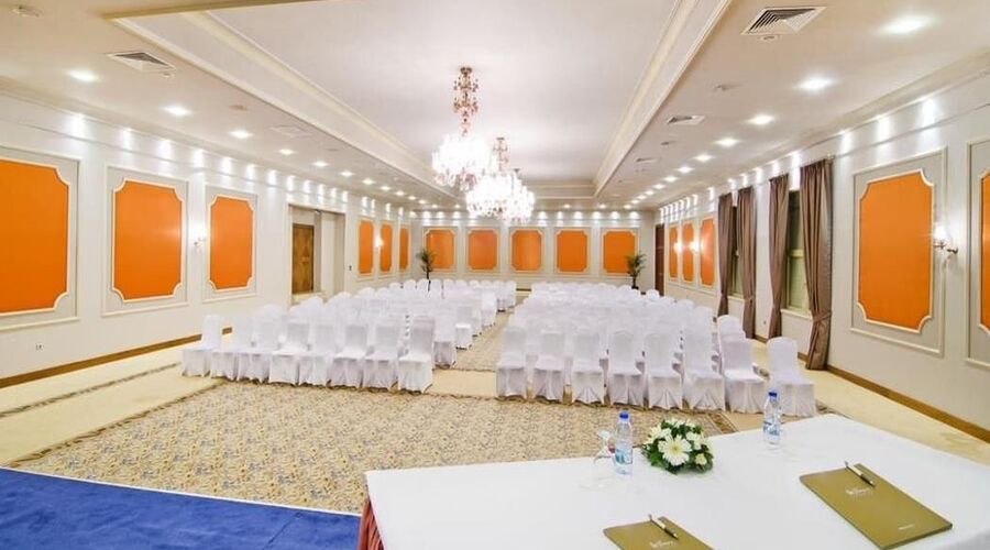 Fantasia De Luxe Hotel  5*