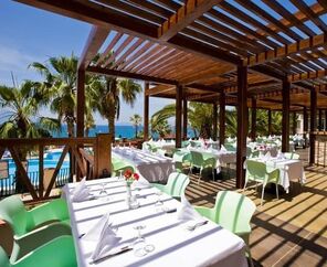 Fantasia De Luxe Hotel  5*