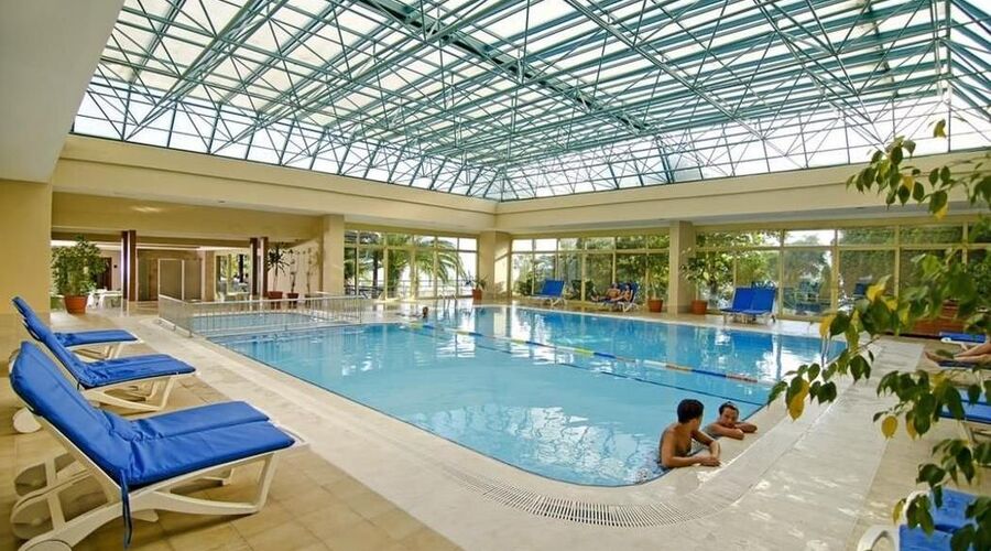Fantasia De Luxe Hotel  5*