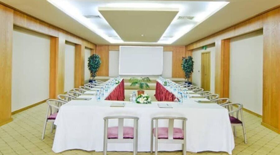Fantasia De Luxe Hotel  5*
