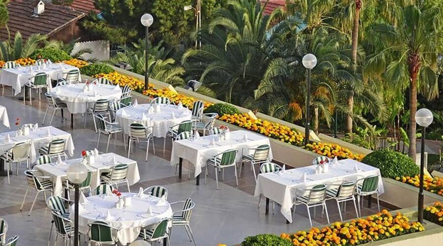 Fantasia De Luxe Hotel  5*