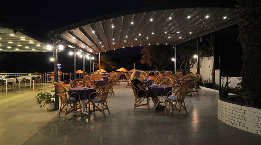 Amos Hotel   3*