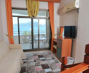 Amos Hotel   3*