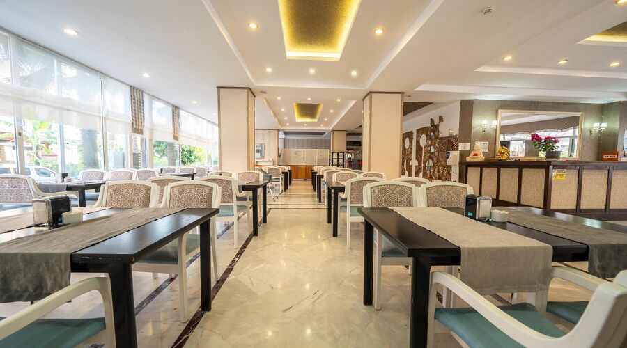 L'etoile Beach Hotel 4*