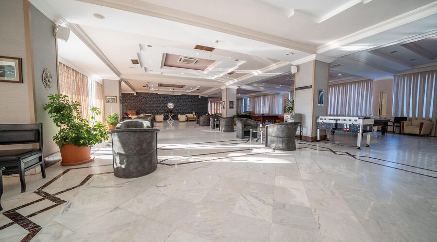 L'etoile Beach Hotel 4*