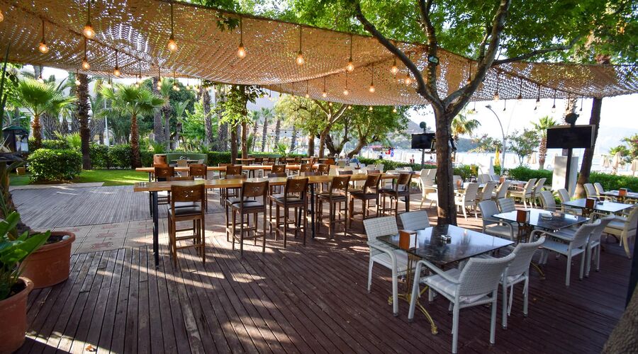 L'etoile Beach Hotel 4*