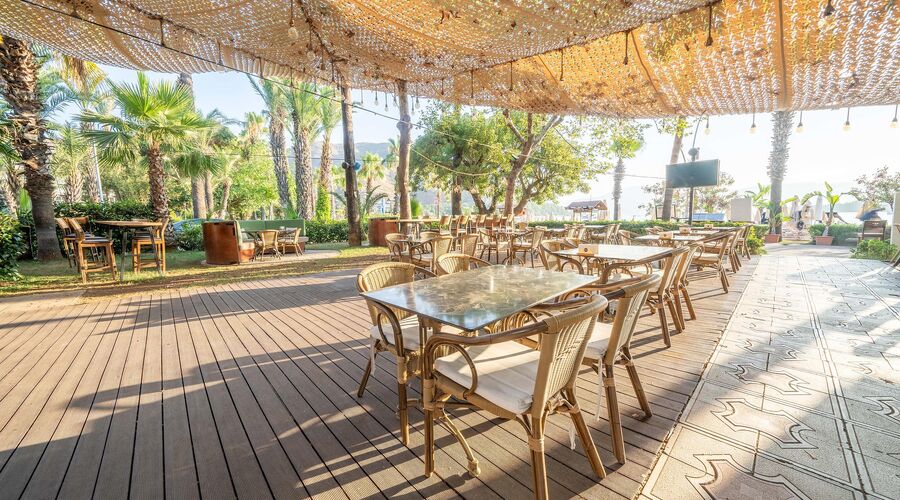 L'etoile Beach Hotel 4*