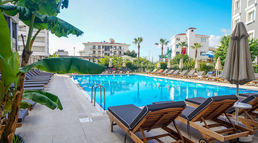 Ada Julian Hotel 4*