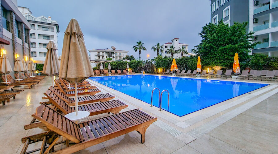 Ada Julian Hotel 4*