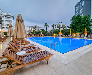 Ada Julian Hotel 4*