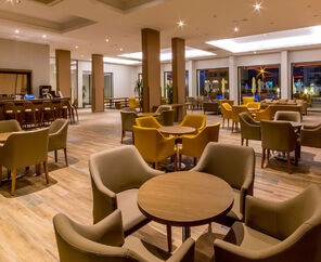 Ada Julian Hotel 4*