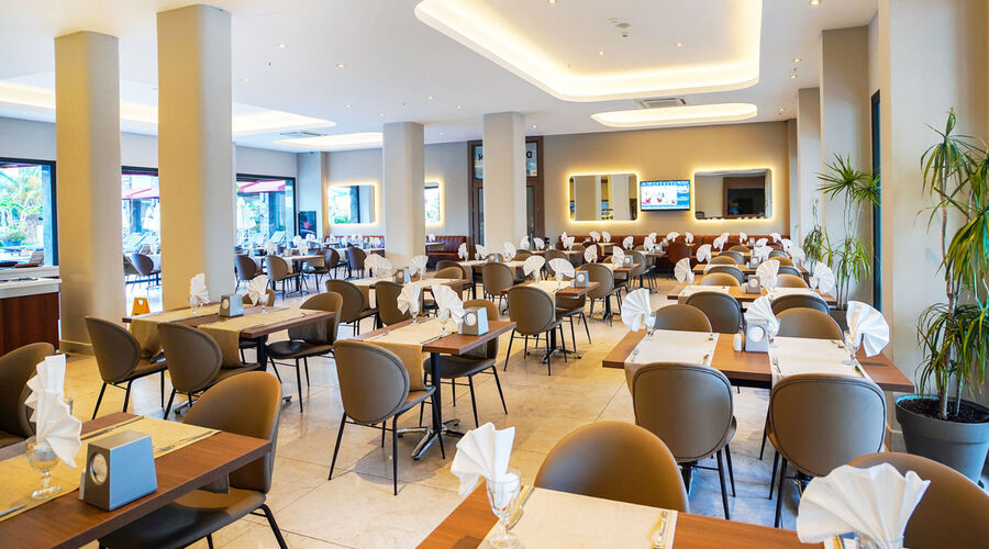 Ada Julian Hotel 4*