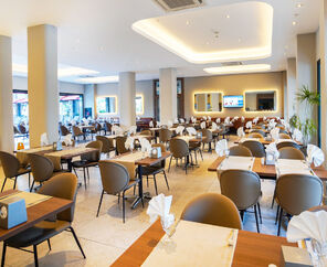 Ada Julian Hotel 4*