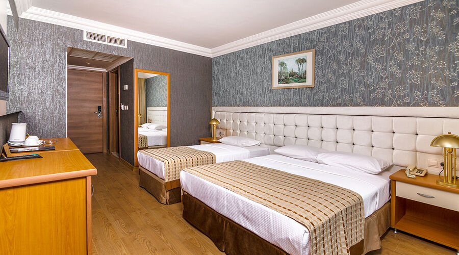 L'etoile Beach Hotel 4*
