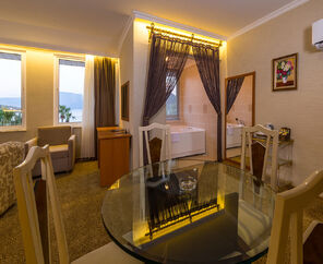 L'etoile Beach Hotel 4*