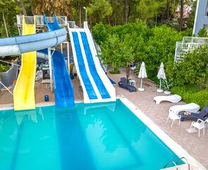 Caprice Beach Hotel  4*