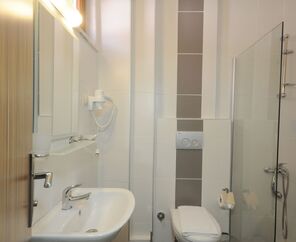 Astoria Life Hotel 3*