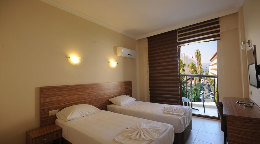 Astoria Life Hotel 3*