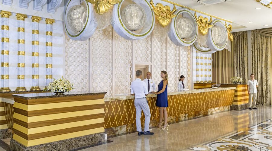 Royal Holiday Palace  5*