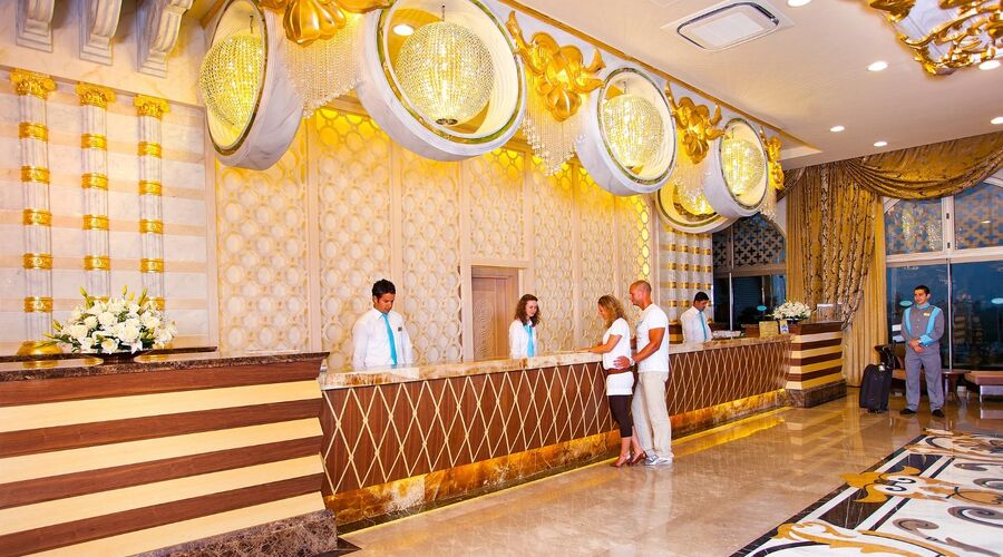 Royal Holiday Palace  5*