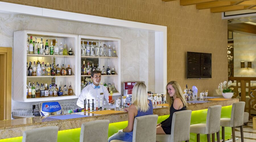 Royal Holiday Palace  5*