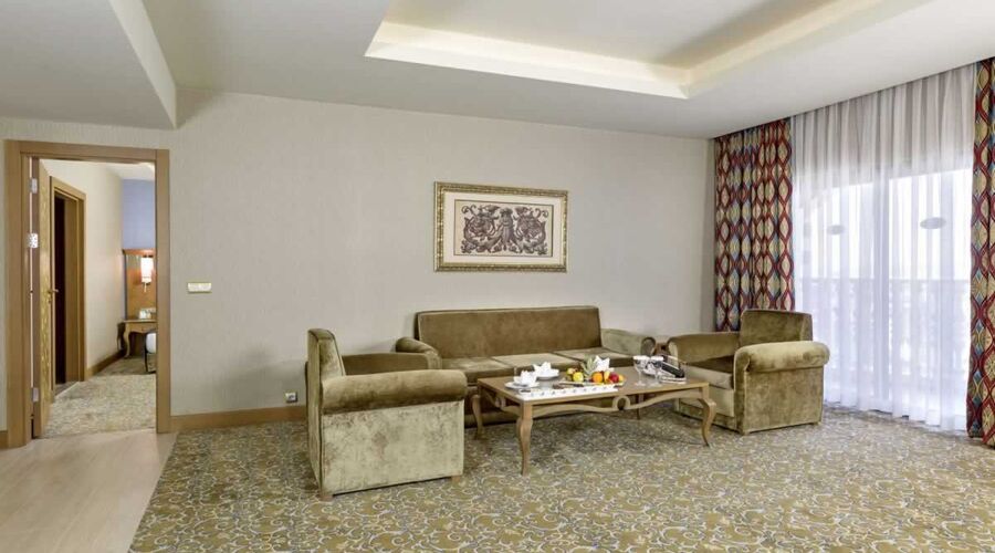 Royal Holiday Palace  5*