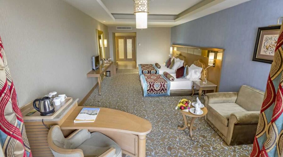 Royal Holiday Palace  5*