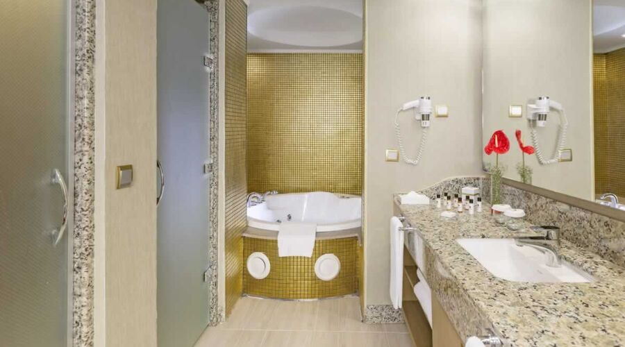 Royal Holiday Palace  5*