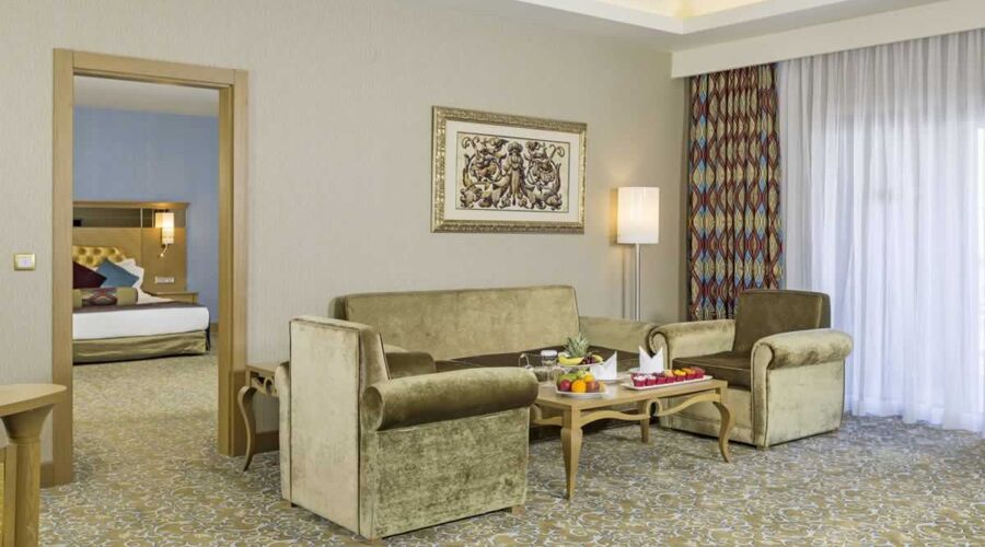 Royal Holiday Palace  5*