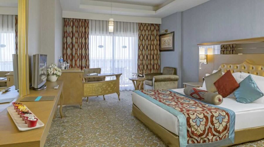 Royal Holiday Palace  5*