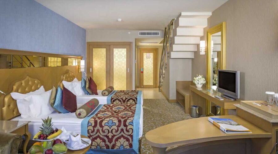 Royal Holiday Palace  5*
