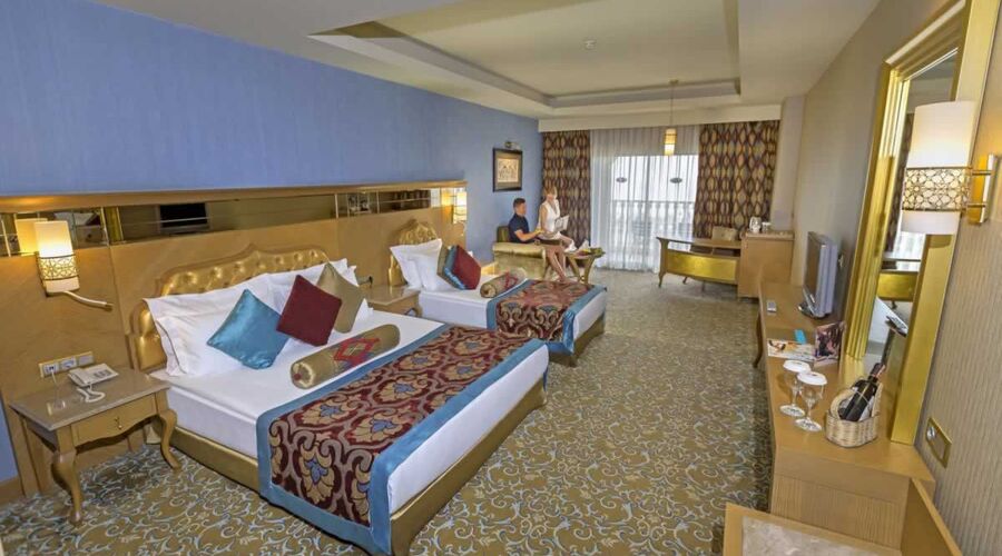 Royal Holiday Palace  5*