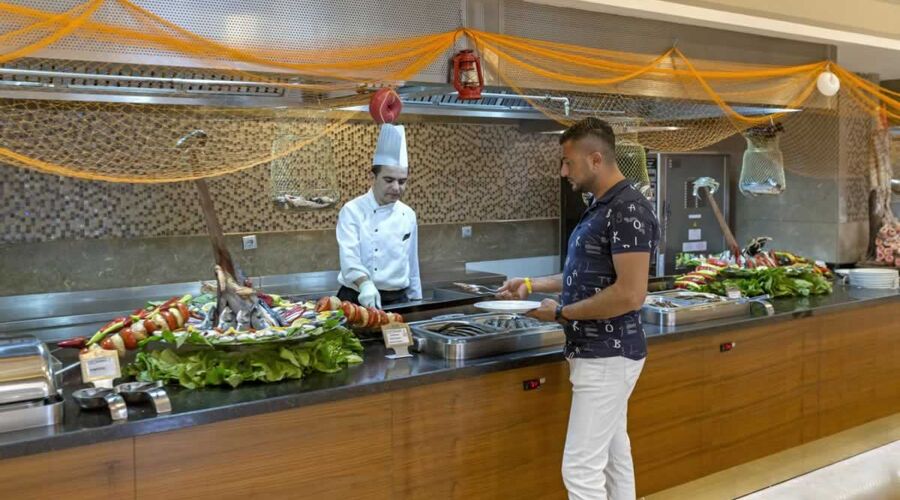 Royal Holiday Palace  5*