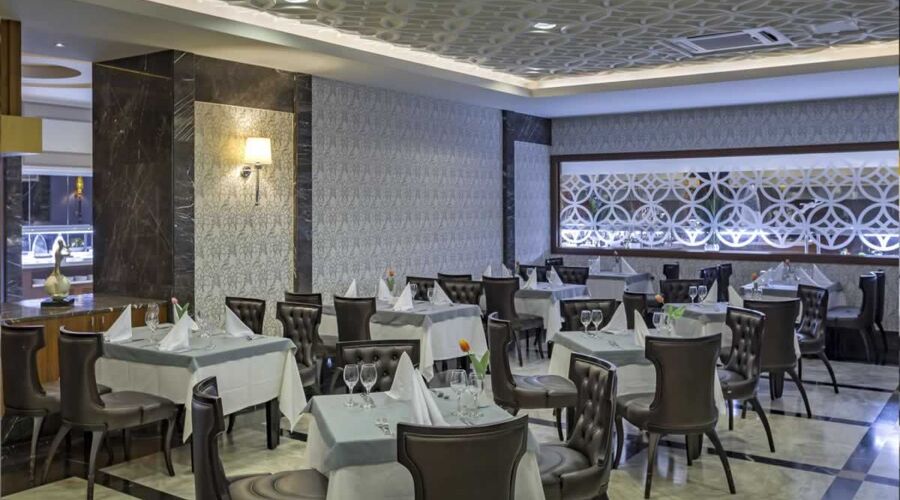 Royal Holiday Palace  5*