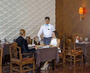 Royal Holiday Palace  5*