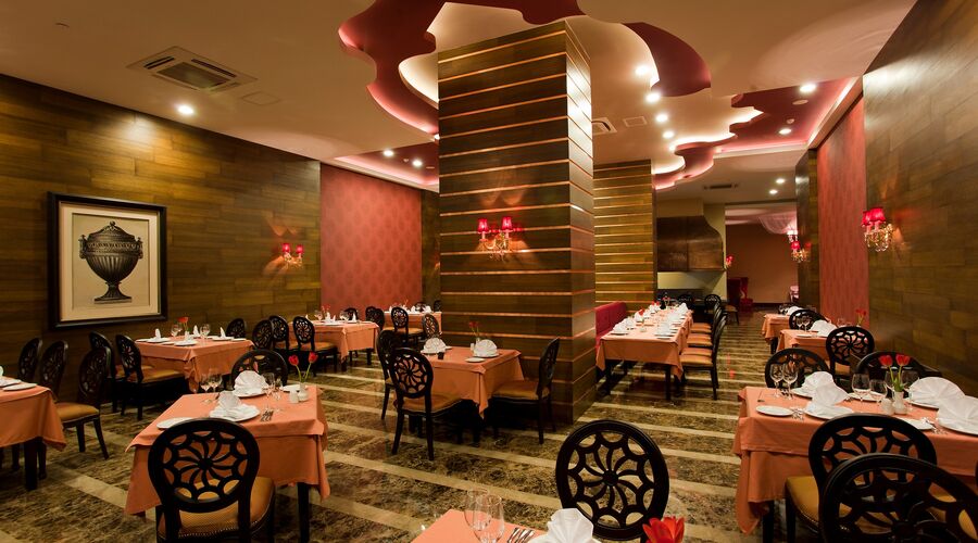 Royal Holiday Palace  5*